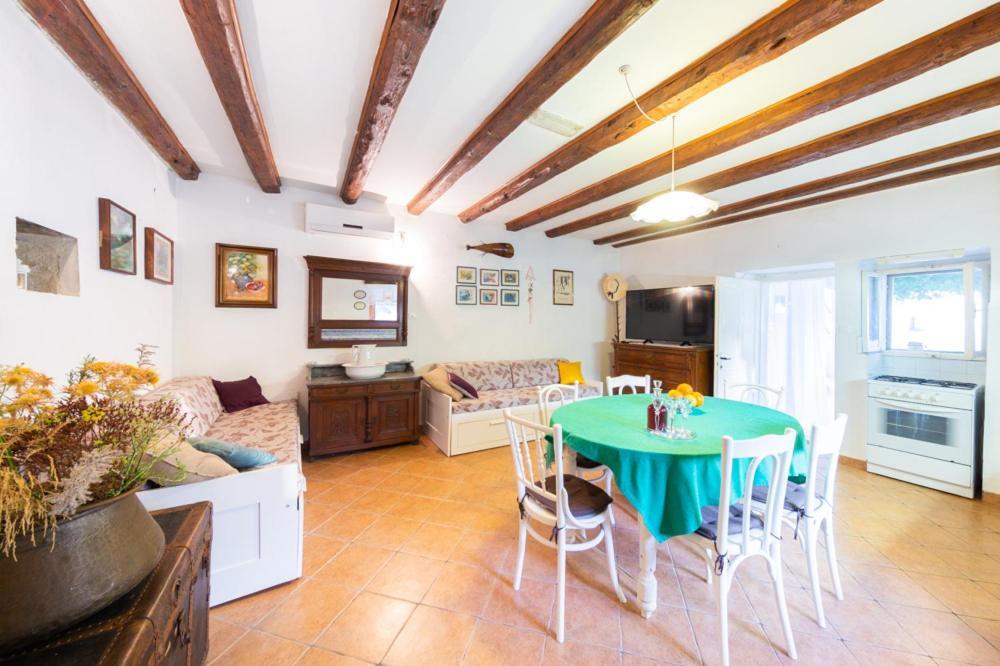 Komiža Holiday Home Burba מראה חיצוני תמונה