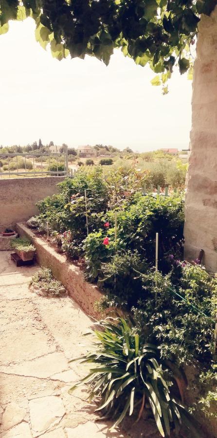 Komiža Holiday Home Burba מראה חיצוני תמונה