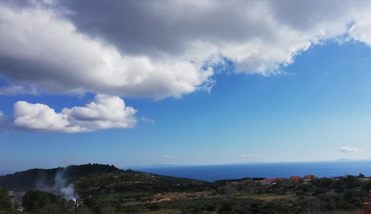 Komiža Holiday Home Burba מראה חיצוני תמונה
